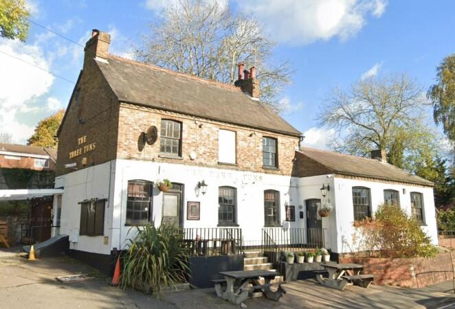 Best Sports Bars in Dacorum - The Three Tuns