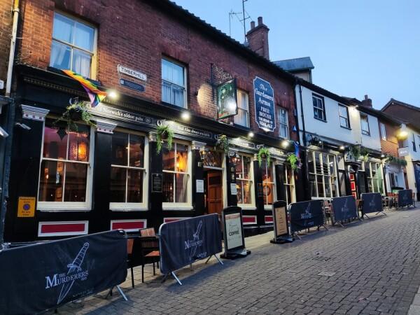 Best Sports Bars in Norfolk - Gardeners Arms