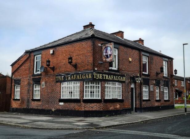 Best Sports Bars in Tameside - The Trafalgar