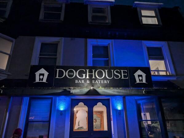 Best Sports Bars in Guernsey - The Dog House