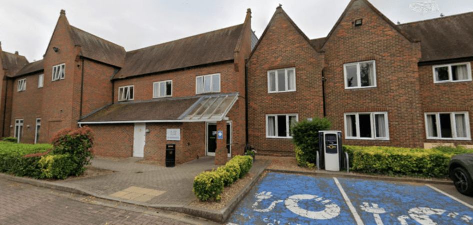 Best Sports Bars in Letchworth Garden City - voco Letchworth Hall by IHG