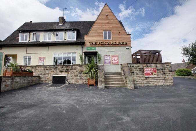 Best Sports Bars in Batley - Fox and Hounds