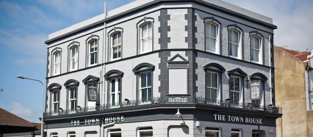 Best Sports Bars in Bexhill on sea - The Townhouse