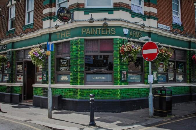 Best Sports Bars in Luton - The Painters Arms