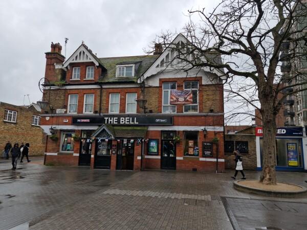 Best Sports Bars in Hounslow - The Bell