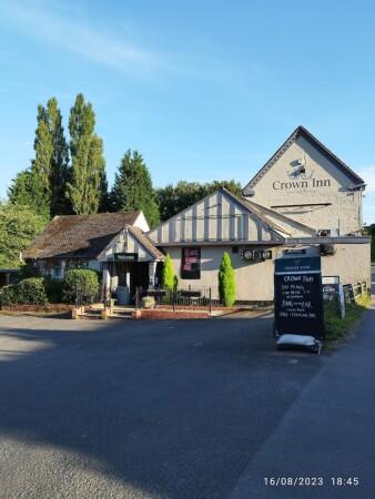 Best Sports Bars in Bromsgrove - The Crown Inn