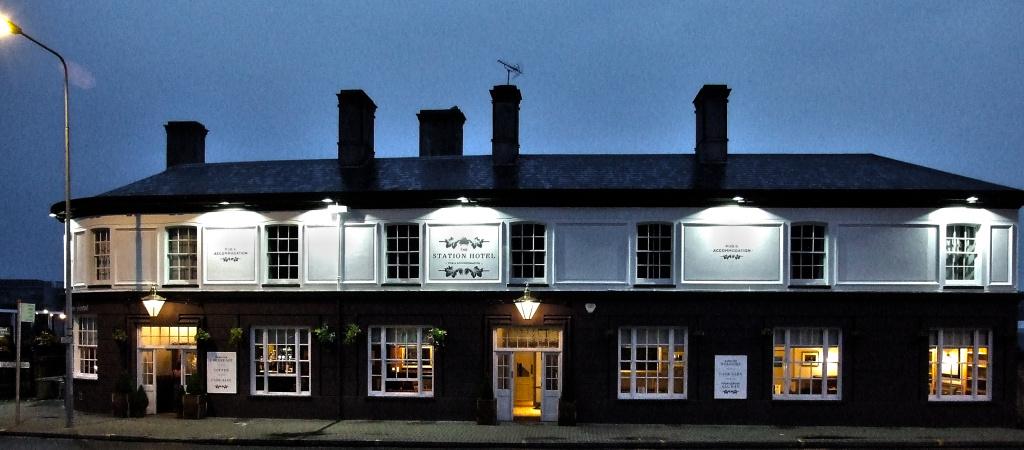 Best Sports Bars in Ipswich - Station Hotel