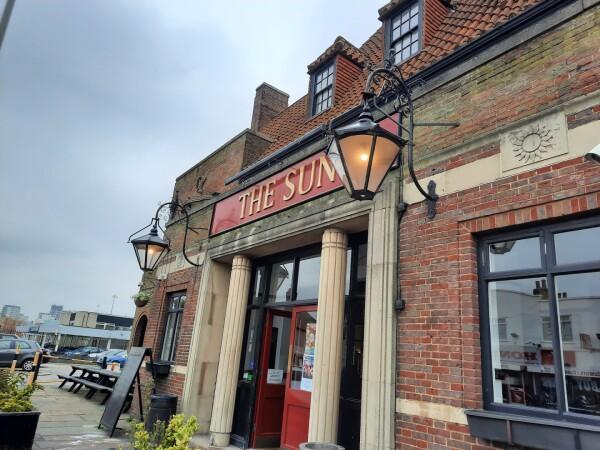 Best Sports Bars in Romford - Sun