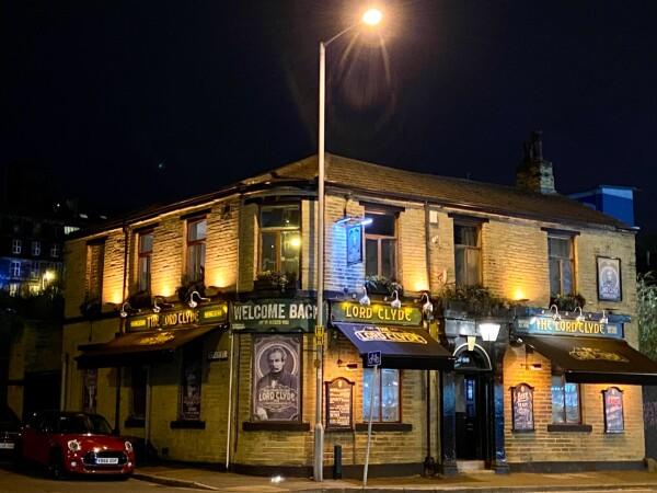 Best Sports Bars in Bradford - Lord Clyde