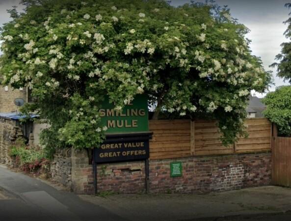 Best Sports Bars in Bradford - Smiling Mule