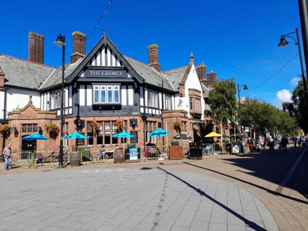 Best Sports Bars in Liverpool - The George Crosby