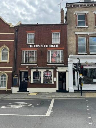 Best Sports Bars in Colchester - Fox & Fiddler