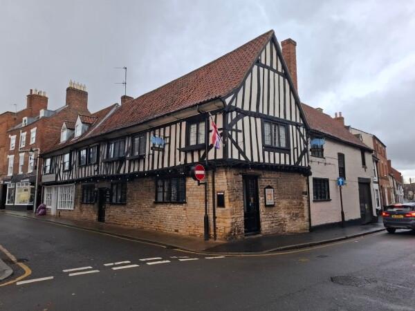 Best Sports Bars in Grantham - Blue Pig