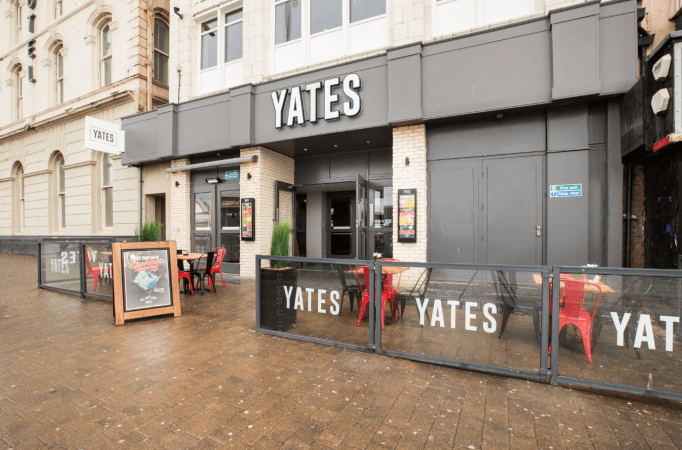 Best Sports Bars in Blackpool - Yates Blackpool Market Street