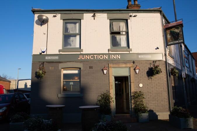 Best Sports Bars in Ashton Under Lyne - Junction Inn