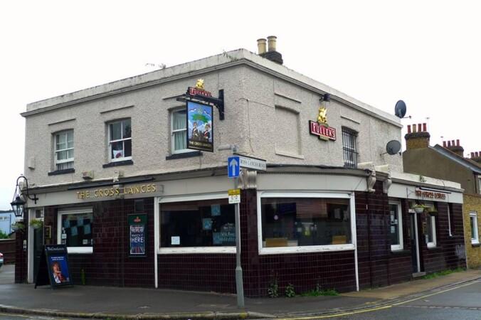 Best Sports Bars in Hounslow - Cross Lances