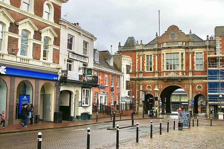 In Aylesbury, Market Square is the place to be on matchdays, with pubs showing live football and rugby to a passionate local crowd.
