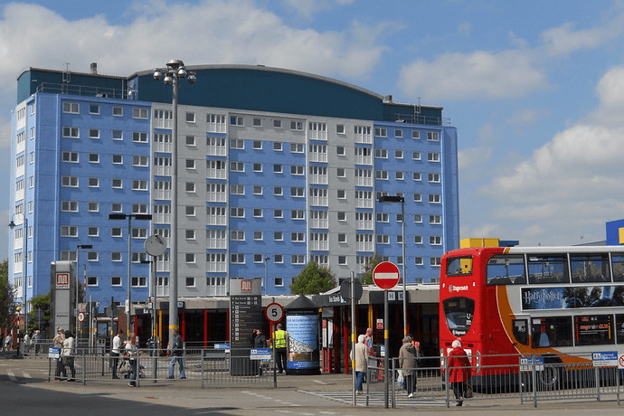 Located east of Manchester, Ashton-under-Lyne has a strong local sports culture with friendly pubs and bars showing football, rugby, and more. Expect a welcoming atmosphere with passionate fans and great pints.