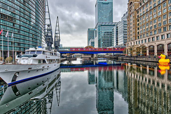 Canary Wharfâs sleek and modern bars offer the perfect mix of big screens, premium drinks, and a lively after-work crowdâideal for catching the game in style.