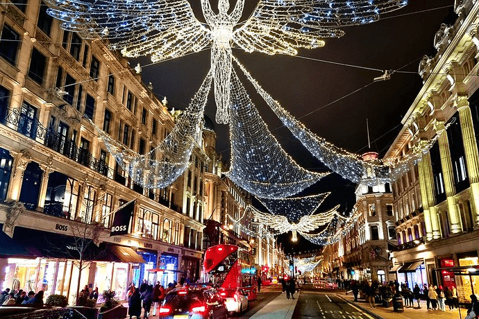 Right in the heart of the action, Oxford Streetâs sports bars are perfect for matchdays with great vibes and HD screens.