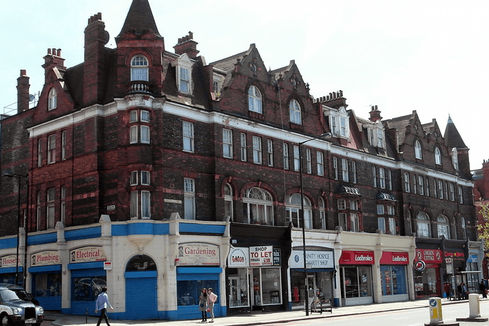 Streatham’s sports bars provide a mix of traditional charm and modern amenities, making it a great spot for watching the game with friends.