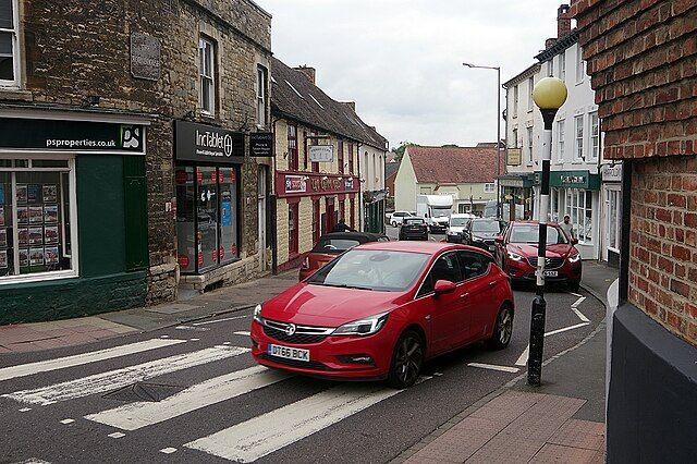 In Buckingham, the best place to catch a game is around Market Hill, where cosy pubs and traditional bars offer a warm setting for sports lovers.